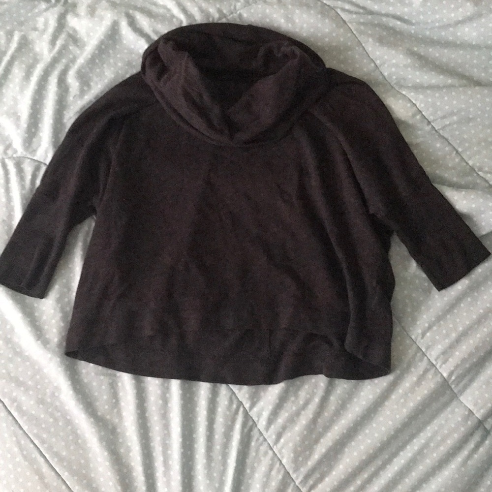 Old Navy Cropped Loose Turtleneck